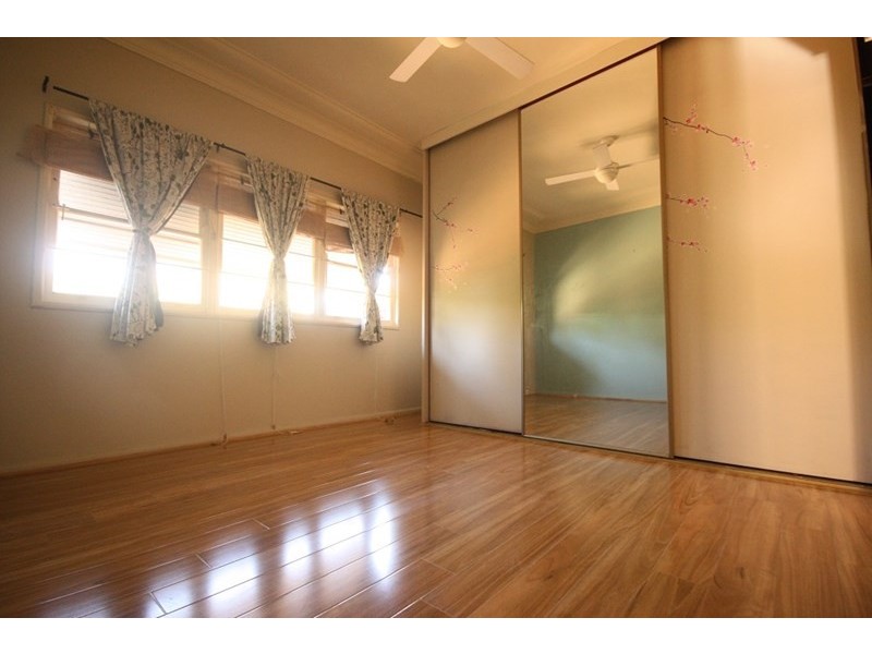 7 Kendall Street, Campbelltown NSW 2560