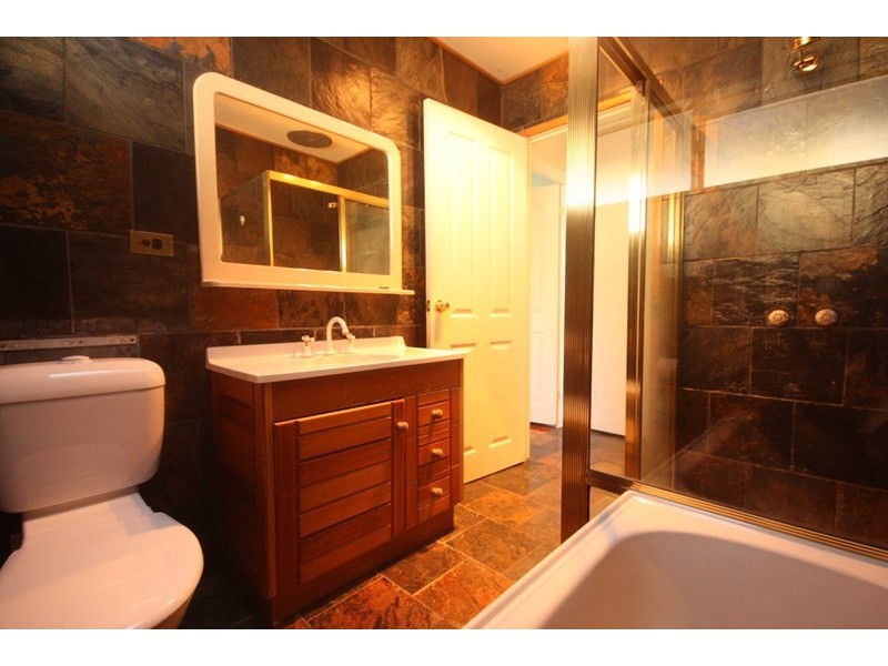 10 Manooka Crescent, Bradbury NSW 2560