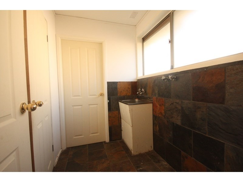 10 Manooka Crescent, Bradbury NSW 2560