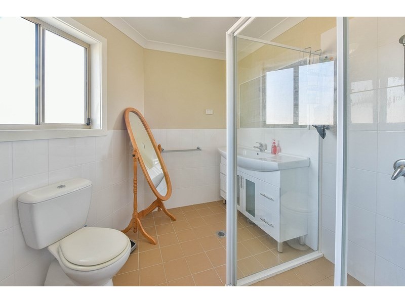 2A Mongon Place, St Helens Park NSW 2560