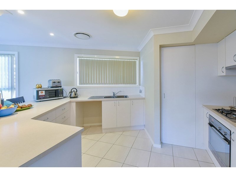2A Mongon Place, St Helens Park NSW 2560