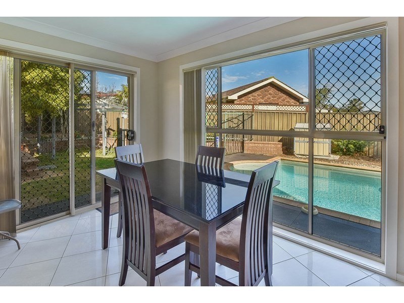 2A Mongon Place, St Helens Park NSW 2560