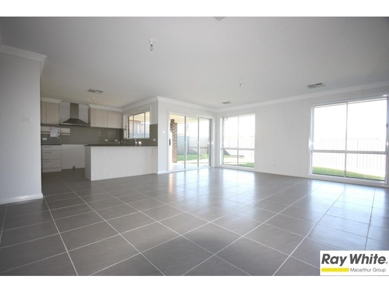 5 Morris Street, Oran Park NSW 2570