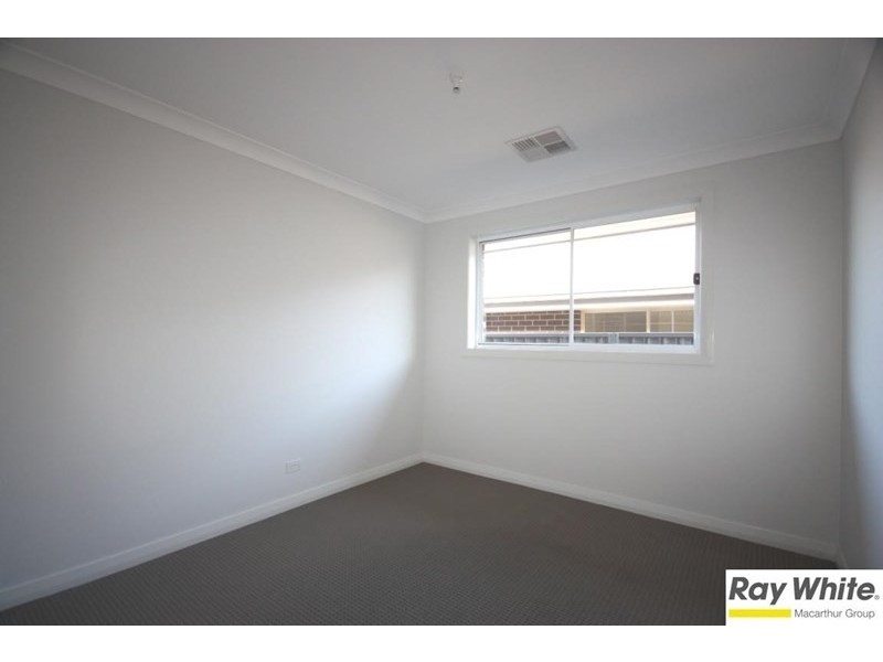 5 Morris Street, Oran Park NSW 2570