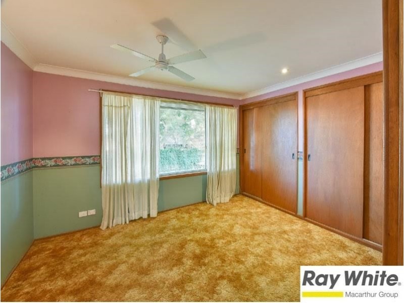 5 Wattle Avenue, Macquarie Fields NSW 2564