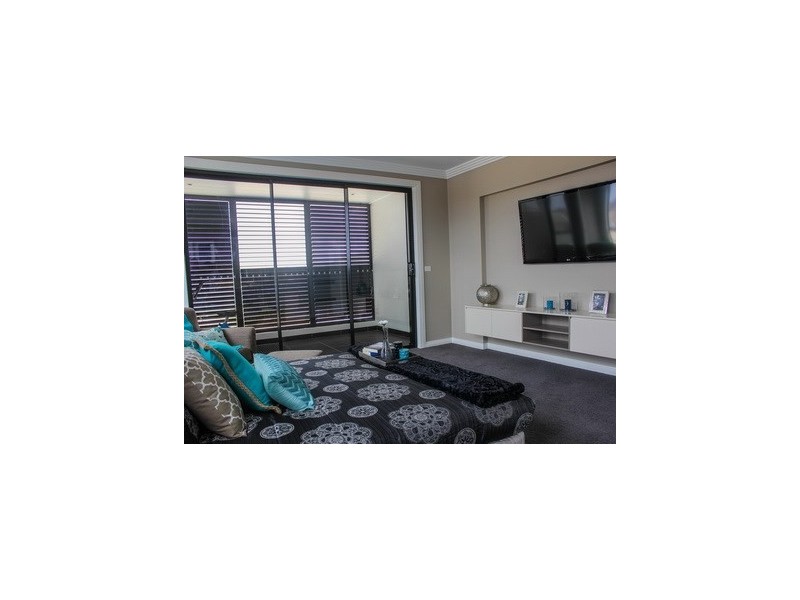 11 Village Circuit, Gregory Hills NSW 2557