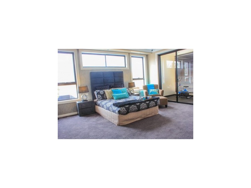 11 Village Circuit, Gregory Hills NSW 2557