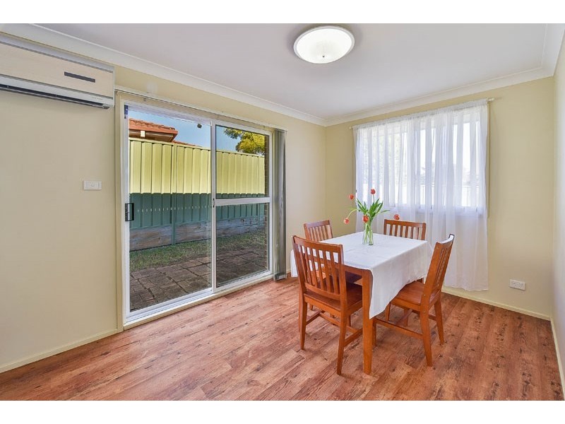 17 Davey Place, St Helens Park NSW 2560