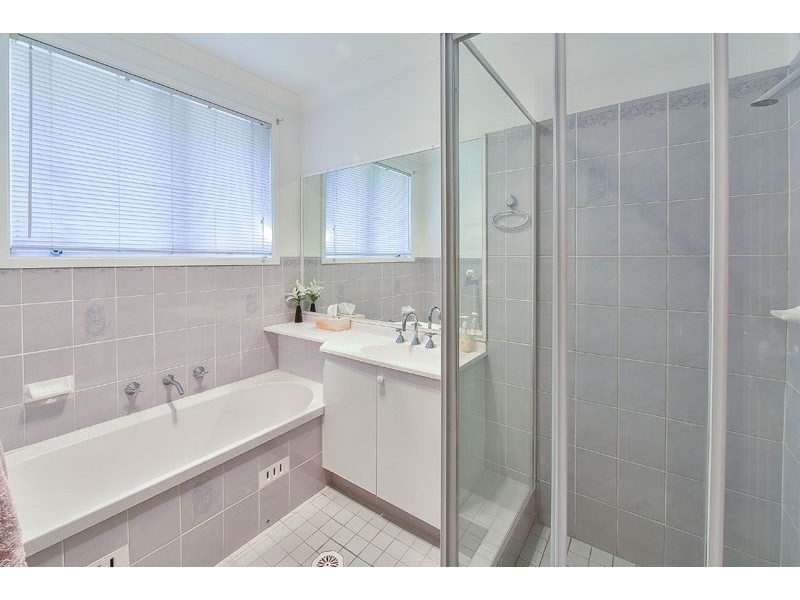 17 Davey Place, St Helens Park NSW 2560