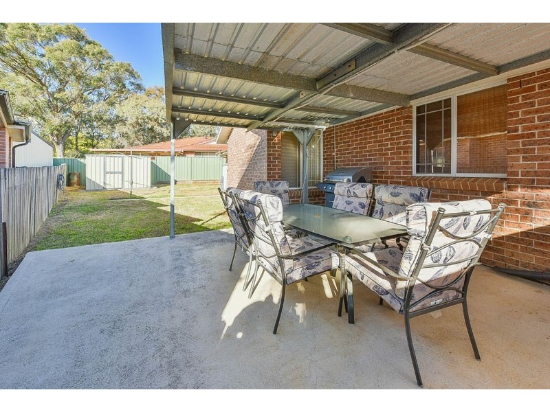 17 Davey Place, St Helens Park NSW 2560