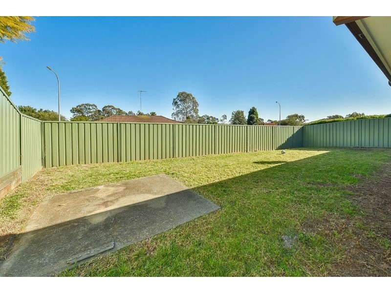 17 Davey Place, St Helens Park NSW 2560