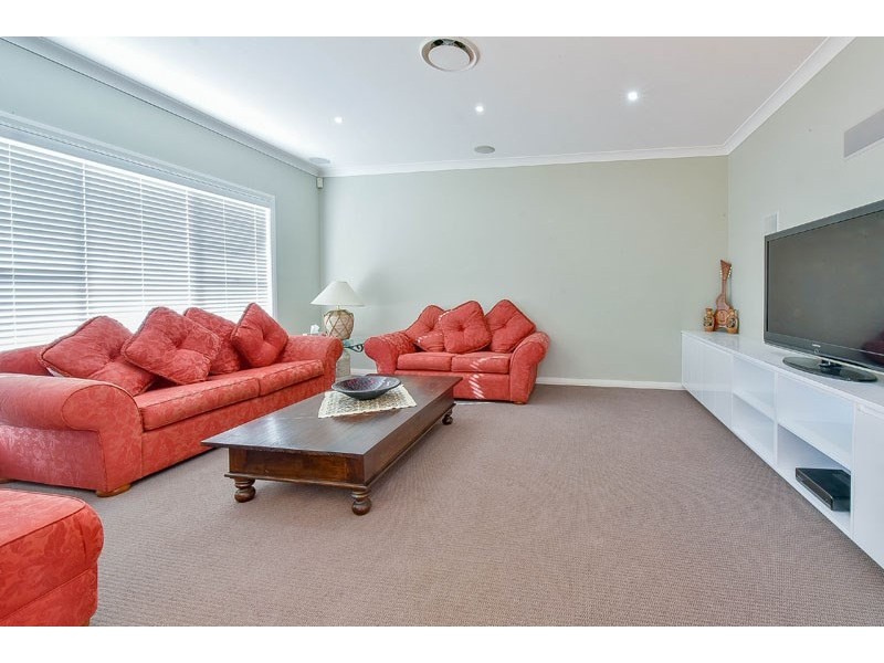 2 Preston Avenue, Elderslie NSW 2570