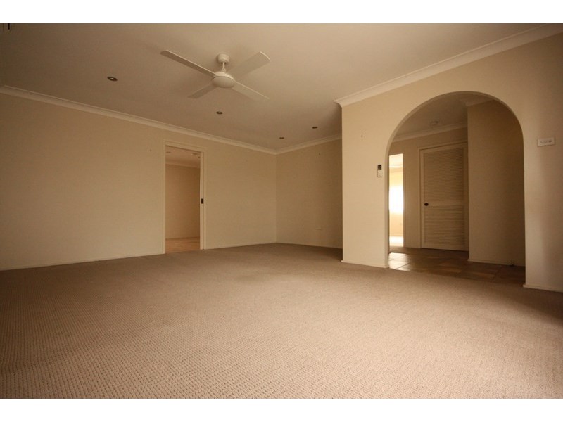 175 Harrow Road, Glenfield NSW 2167