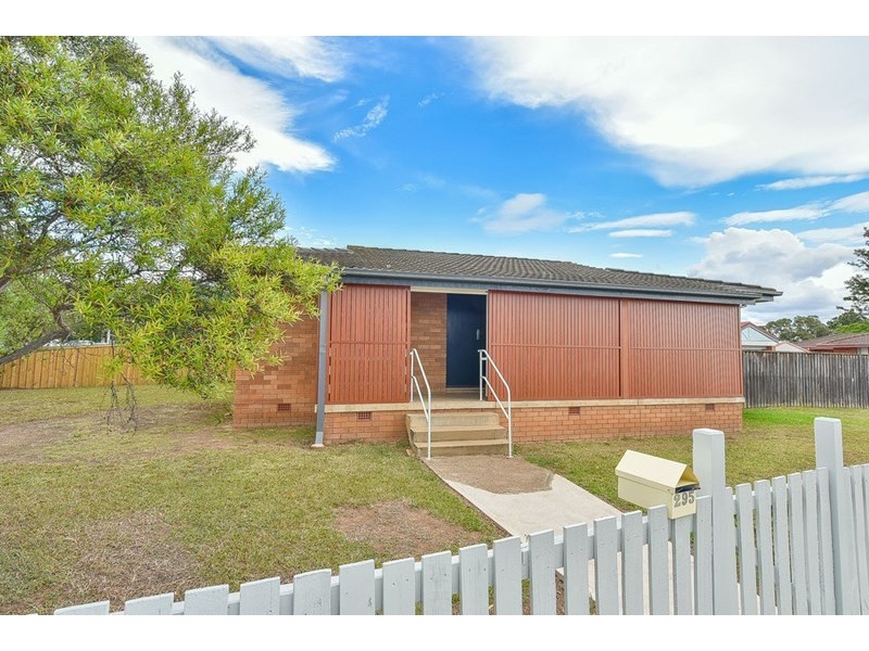295 Riverside Drive, Airds NSW 2560