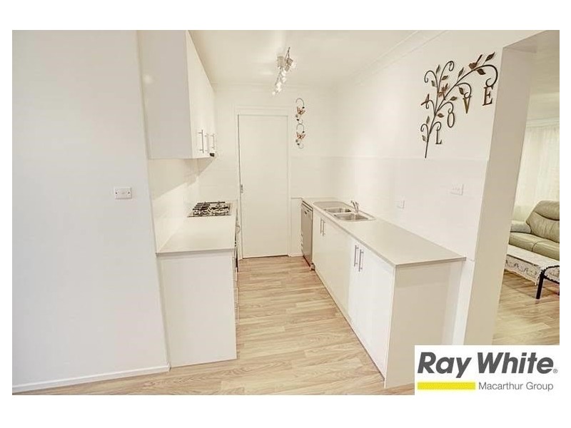 6 Glenella Way, Minto NSW 2566