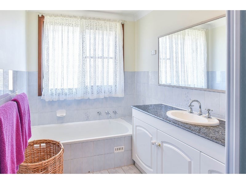 4 Oates Place, Leumeah NSW 2560