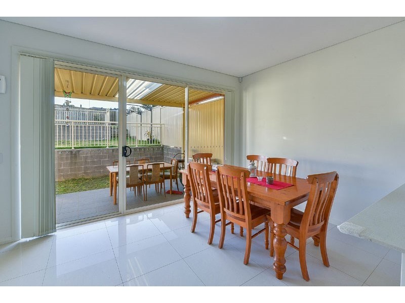 8/221a Waterworth Drive, Mount Annan NSW 2567
