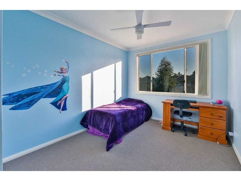 8/221a Waterworth Drive, Mount Annan NSW 2567