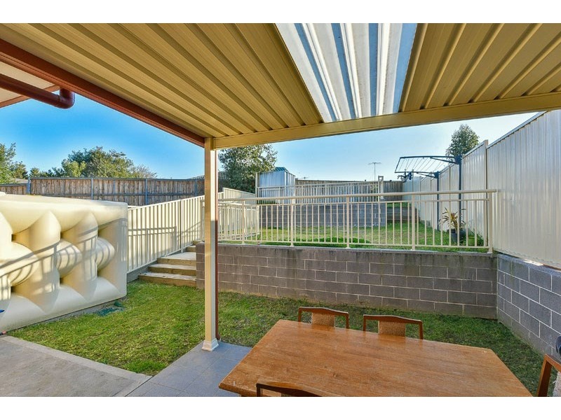 8/221a Waterworth Drive, Mount Annan NSW 2567