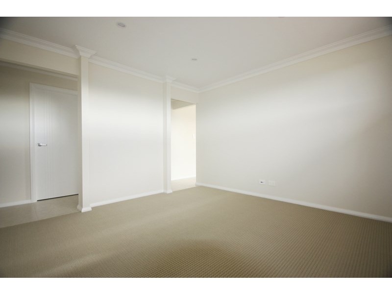 12 Davidson Street, Oran Park NSW 2570