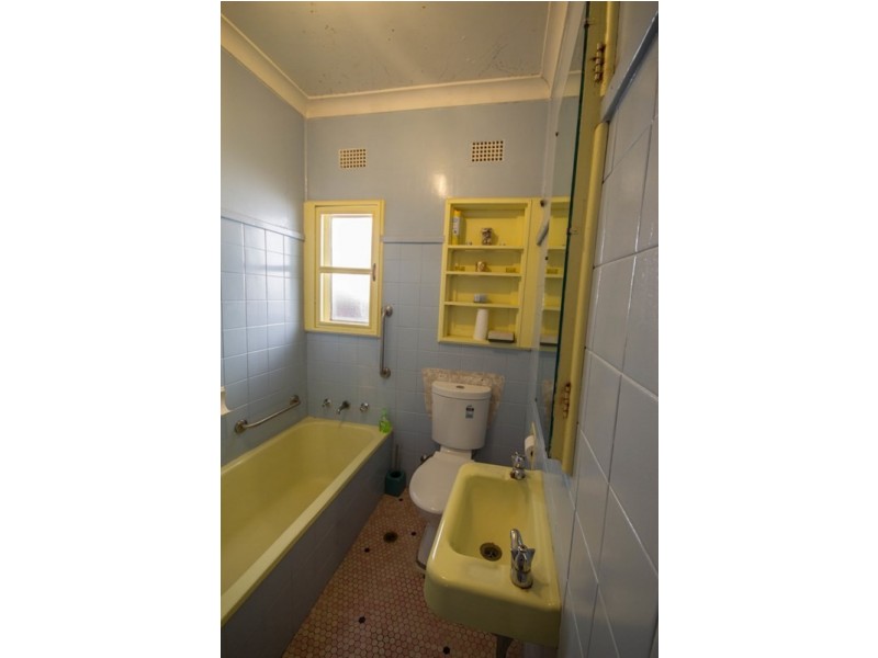 38 Austin Avenue, Campbelltown NSW 2560