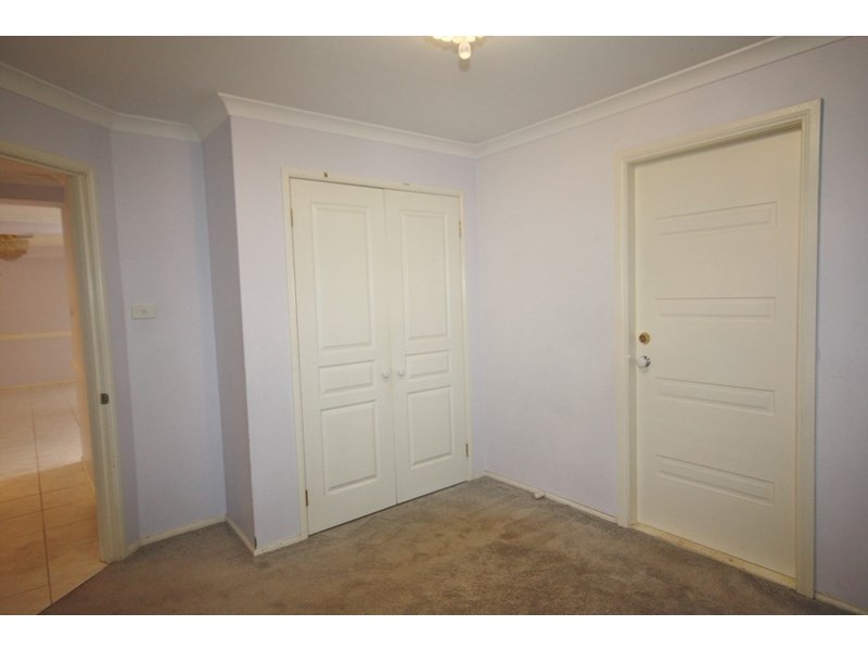 80 Englorie Park Drive, Glen Alpine NSW 2560