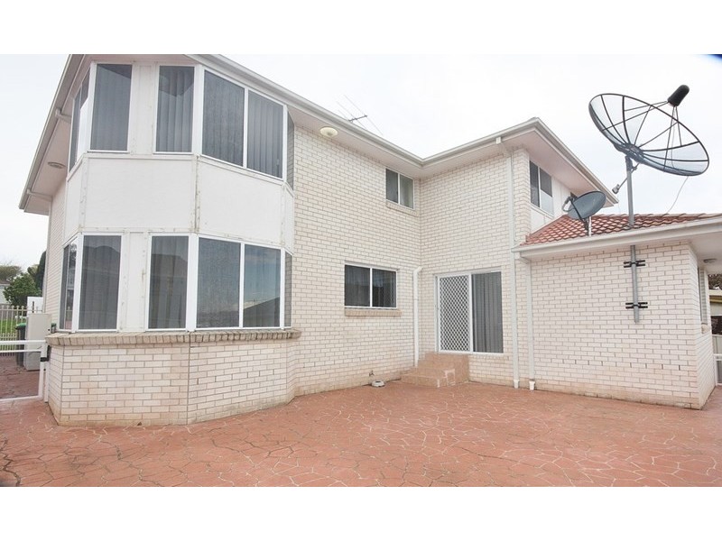 80 Englorie Park Drive, Glen Alpine NSW 2560