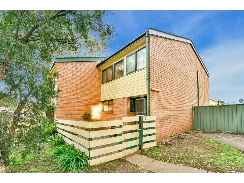 2/15 Brushbox Place, Bradbury NSW 2560