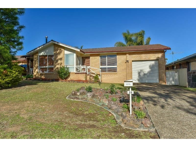 25 Macintyre Crescent, Ruse NSW 2560
