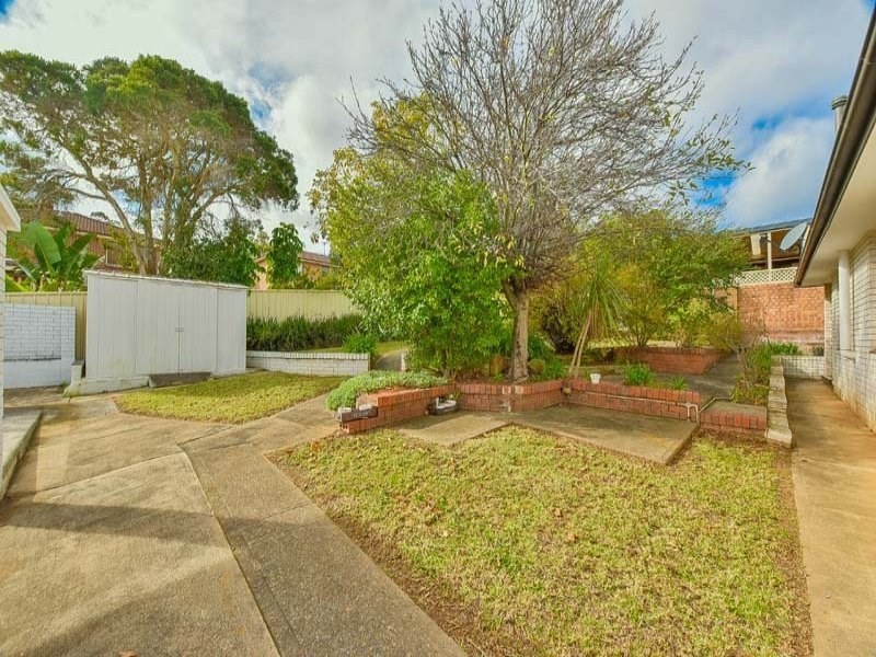 26 Manooka Crescent, Bradbury NSW 2560