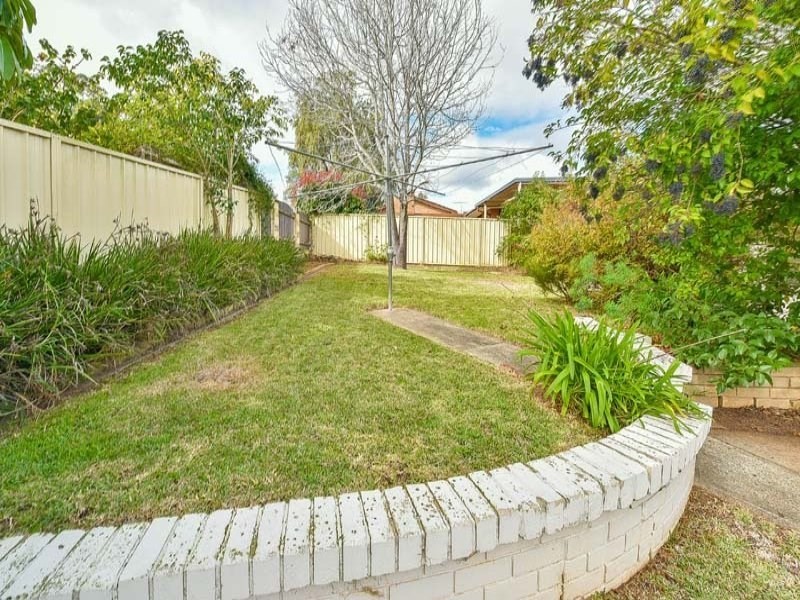 26 Manooka Crescent, Bradbury NSW 2560