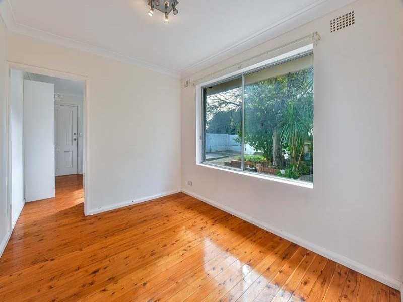 26 Manooka Crescent, Bradbury NSW 2560