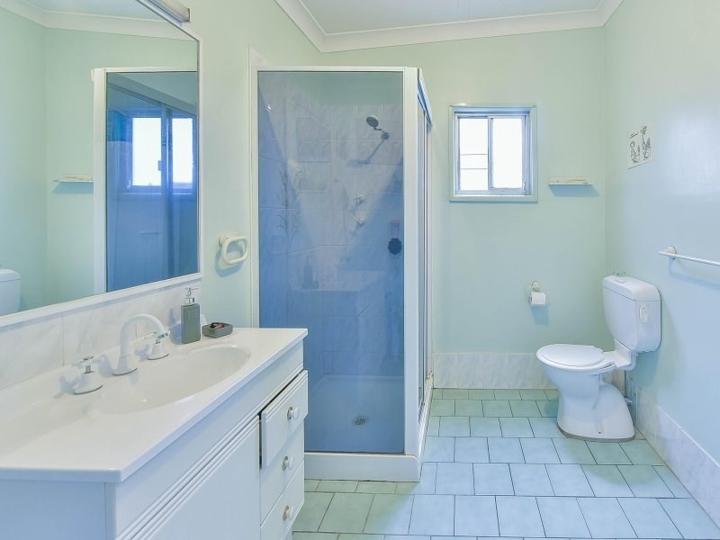 2 Albury Avenue, Campbelltown NSW 2560