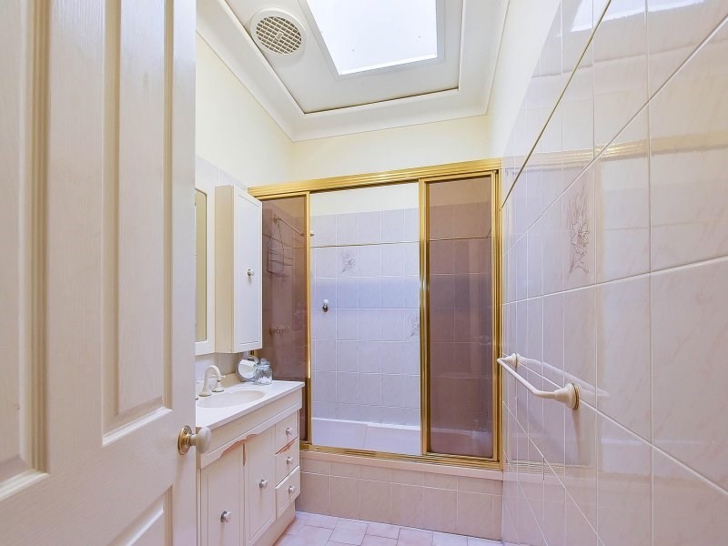 2 Albury Avenue, Campbelltown NSW 2560