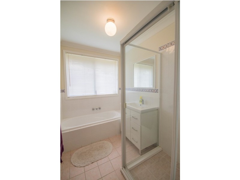 6C Hodges Place, Currans Hill NSW 2567