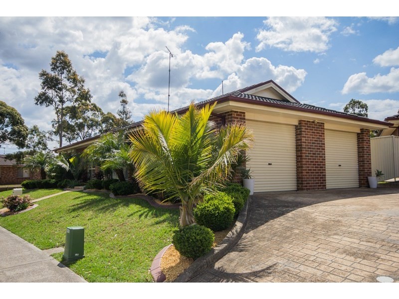 6C Hodges Place, Currans Hill NSW 2567