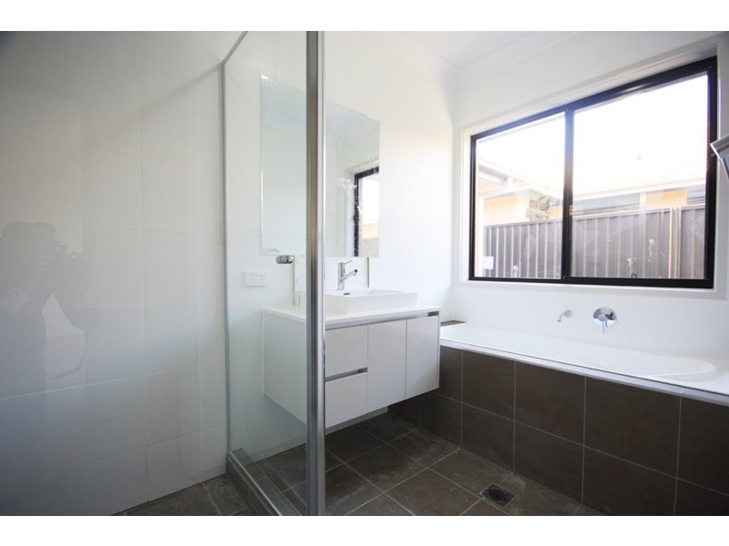 8 Warburn Street, Gregory Hills NSW 2557