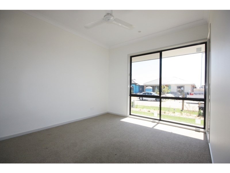 8 Warburn Street, Gregory Hills NSW 2557