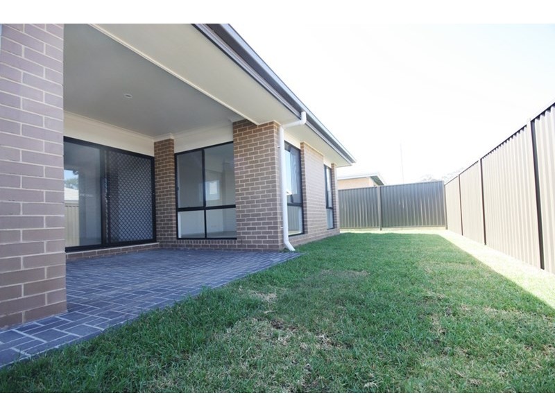 8 Warburn Street, Gregory Hills NSW 2557