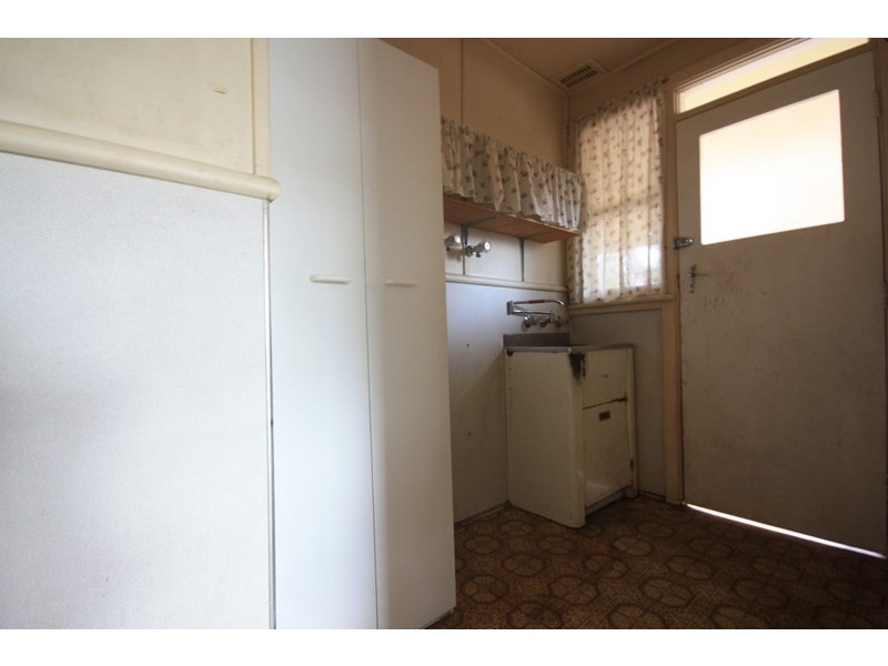 39 Richmond Crescent, Campbelltown NSW 2560