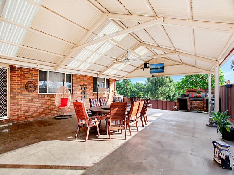 19 Granite Place, Eagle Vale NSW 2558