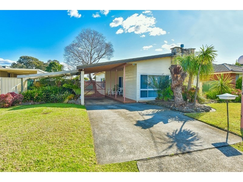 15 Salisbury Street, Glenfield NSW 2167