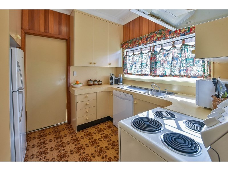 15 Salisbury Street, Glenfield NSW 2167