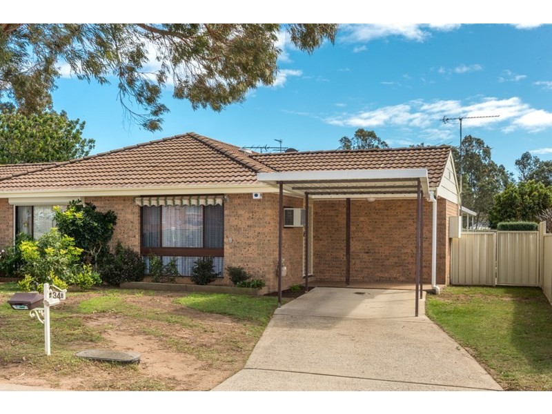 34b Glendower Close, Rosemeadow NSW 2560