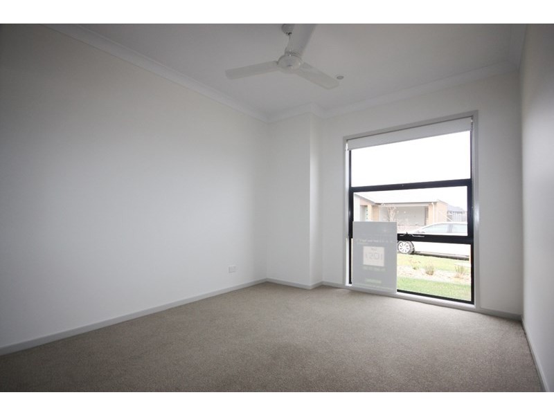 5 Monash Street, Gregory Hills NSW 2557