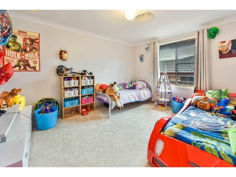 25 Shannon Place, Kearns NSW 2558