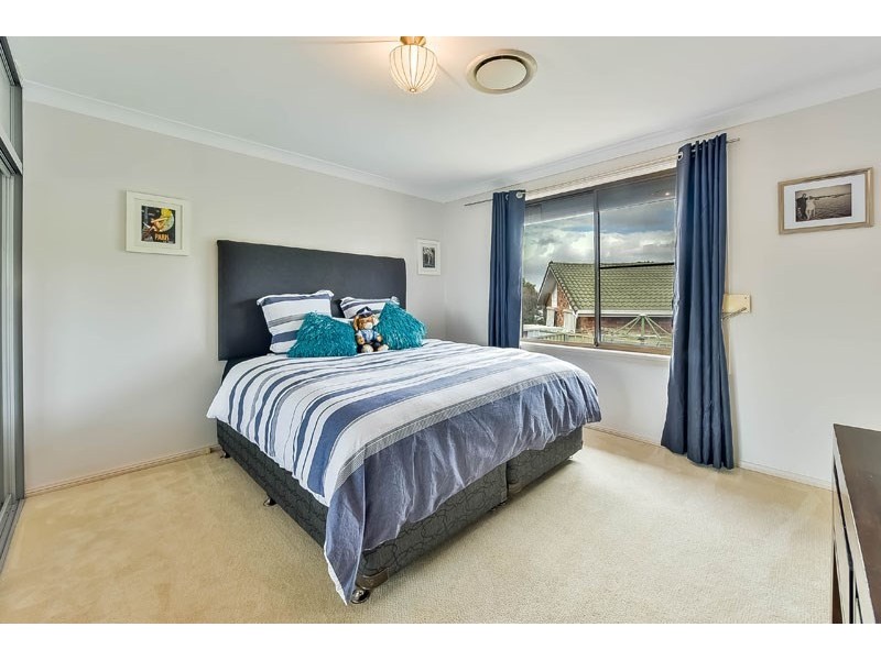 25 Shannon Place, Kearns NSW 2558