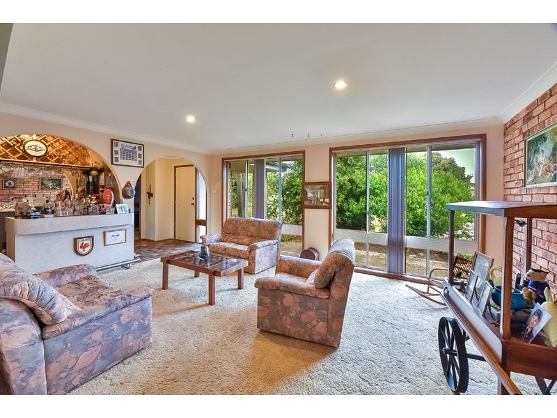 12 Donalbain Circuit, Rosemeadow NSW 2560