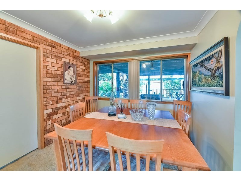 12 Donalbain Circuit, Rosemeadow NSW 2560