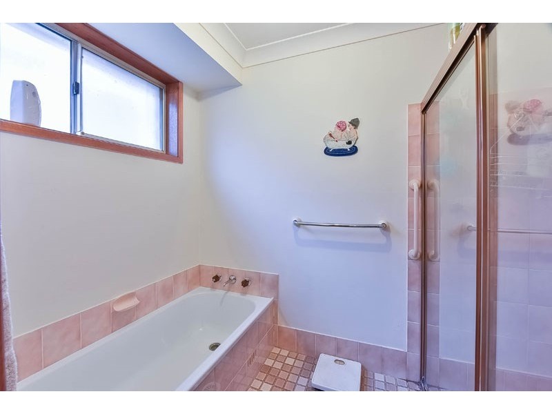 12 Donalbain Circuit, Rosemeadow NSW 2560